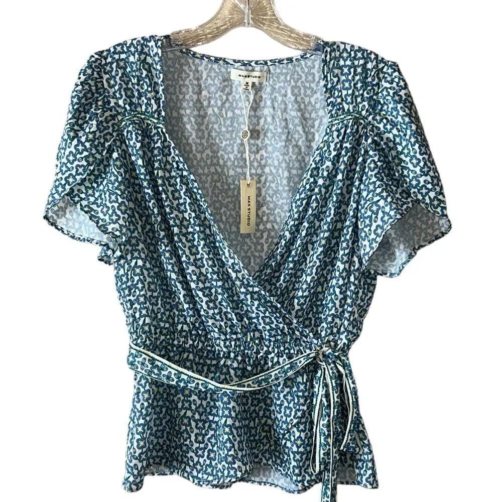NEW Max Studio Blue And White Floral Top
